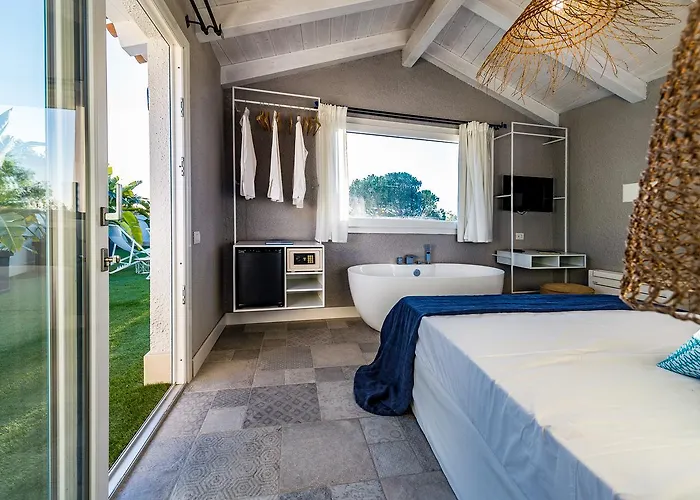 Отель Boutique Capo Blu 3*