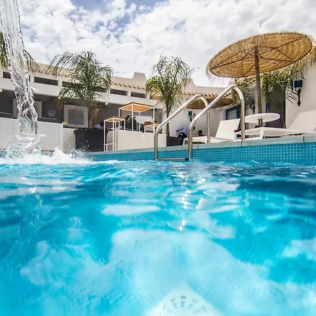 فندق Boutique Capo Blu 3*